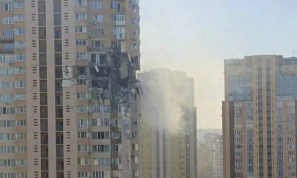 Διαψεύδουν οι Ρώσοι: Δεν χτυπήσαμε την πολυκατοικία στο Κίεβο